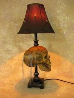"Desk Lamp With Life-size Corpse Head And Antique Shade" Haunted House Lighting -Thehorrordome Horror Props Verkoop desk lamp with life size corpse head and antique shade haunted house lighting 23613426881