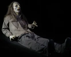 "Graveyard Ghoul" Static Zombie Prop By Jordu Schell